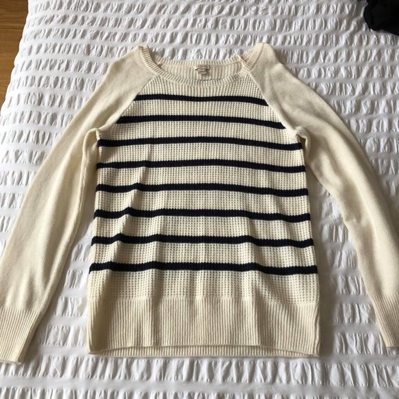 J Crew Sweater - Picture 1 of 2